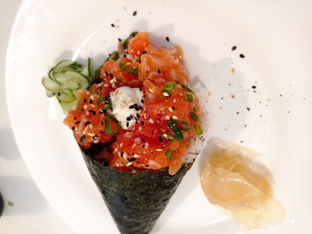 Temaki sushi